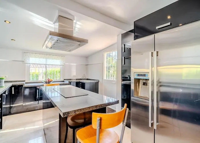 Cozy In Marbella-estepona Villa